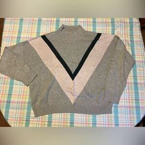 Color block waist length sweater